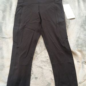 NWT Lululemon Fast and free crop size 8